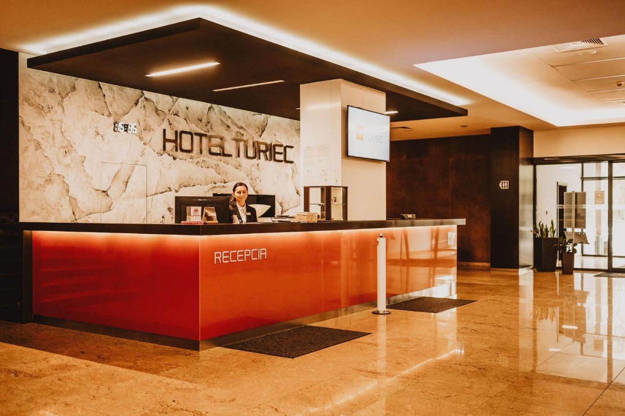 Hotel Turiec Martin Bagian luar foto