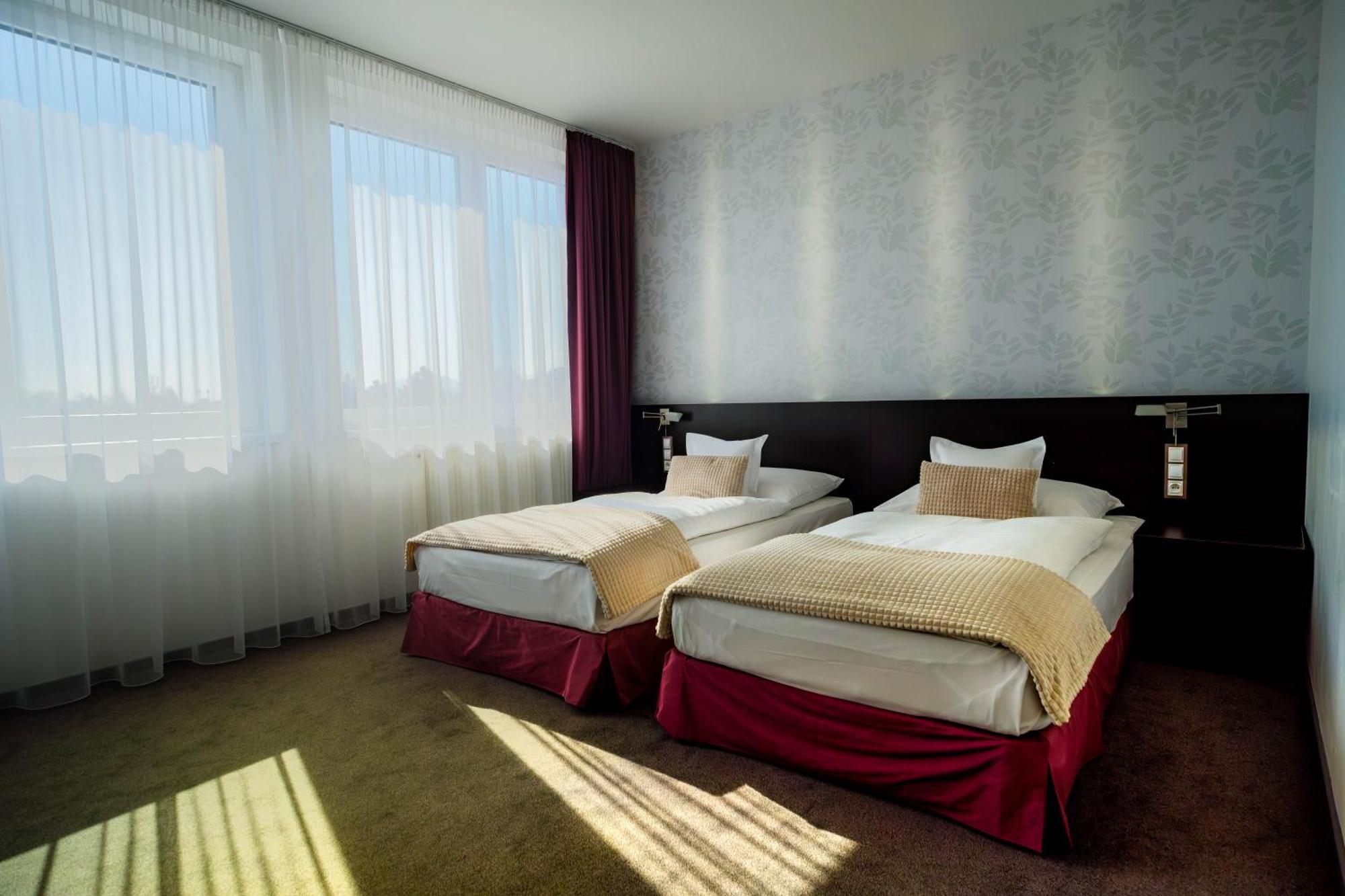 Hotel Turiec Martin Bagian luar foto